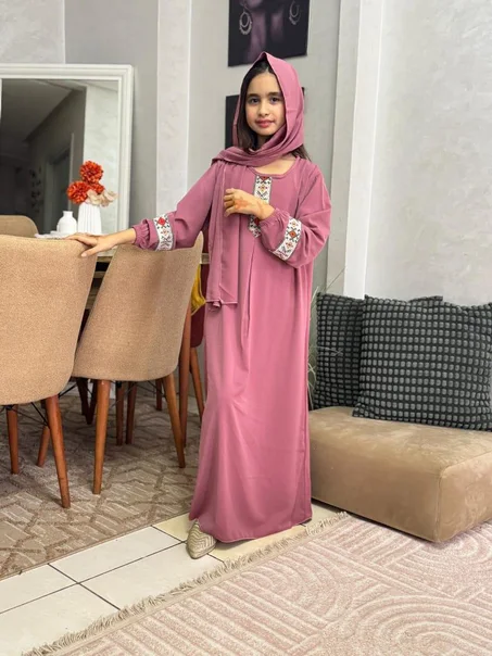 👑 عباية بفولار للبنات – كريب روزا فاخر 👑
