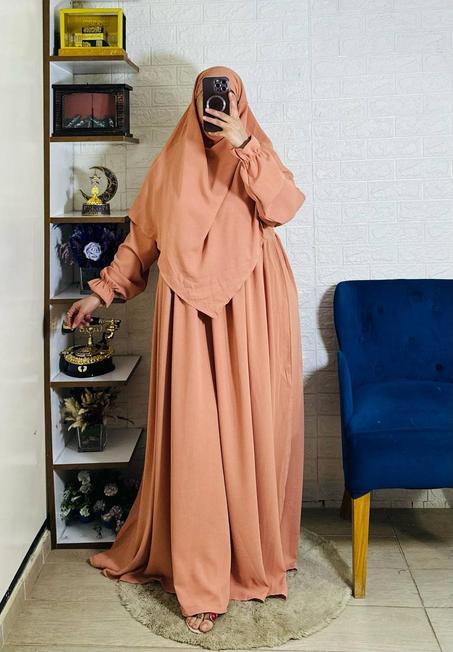 🌙 استقبلي رمضان بروحانية وأناقة مع عبايتنا للصلاة 🌙