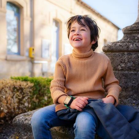 Gardez le Contact, Gardez la Paix d'Esprit :  ⌚️ La Montre Connectée pour Enfant.  📍 GPS/SOS.