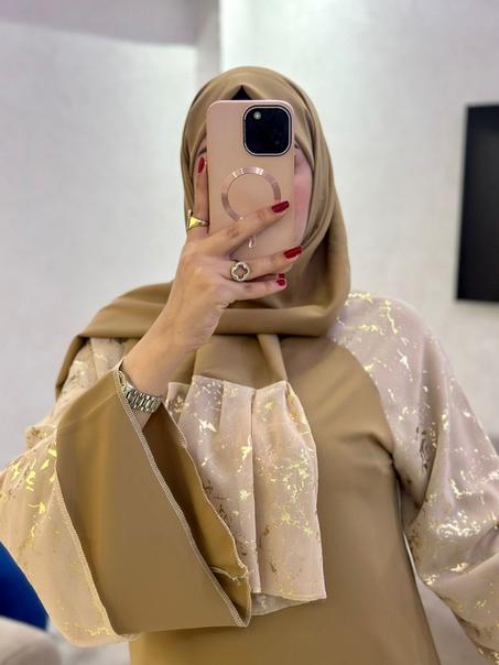 عباية كريب فاخرة – أناقة بلا حدود