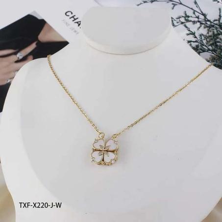 COLLIER fleure blanche