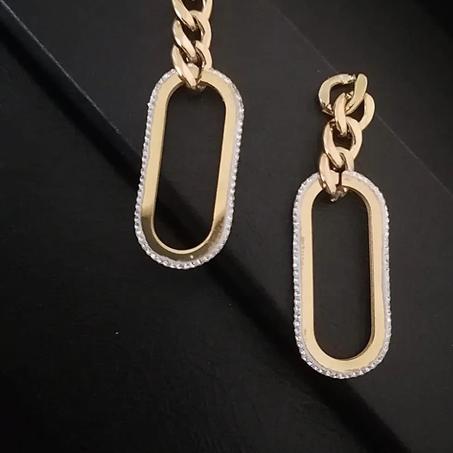 ​​Boucles d'oreille