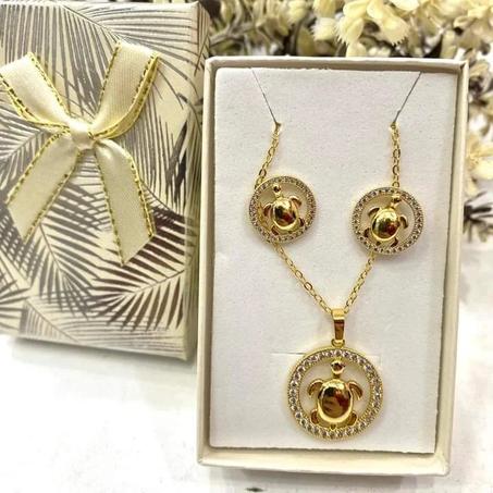 Collier avec boucles