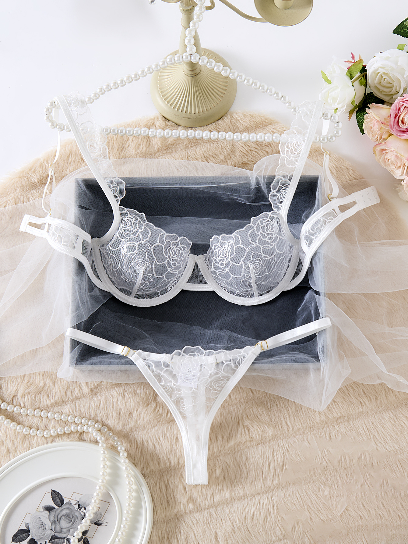 Florale (lingerie deux pièces)