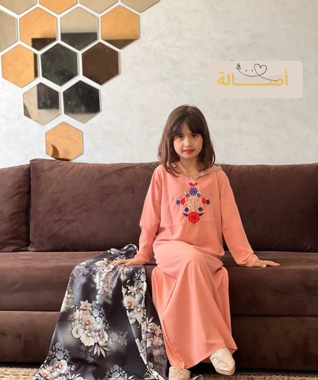 🛍️ جلابة كريب حريري ممتازة بالطرز والسلهام - أنصومبل راقي للبنات الصغيرات