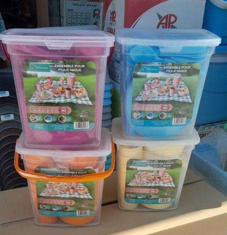 🍽️ طقم "بيكنيك" كامل بـ 30 قطعة – رفيقك المثالي في كل خرجة!