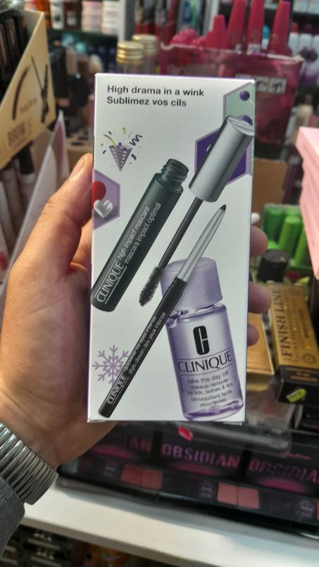 مجموعة لتجميل العيون من "Clinique" = جمال، دقة، وراحة