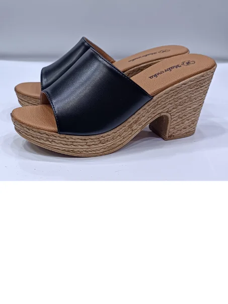 صندالة نسائية