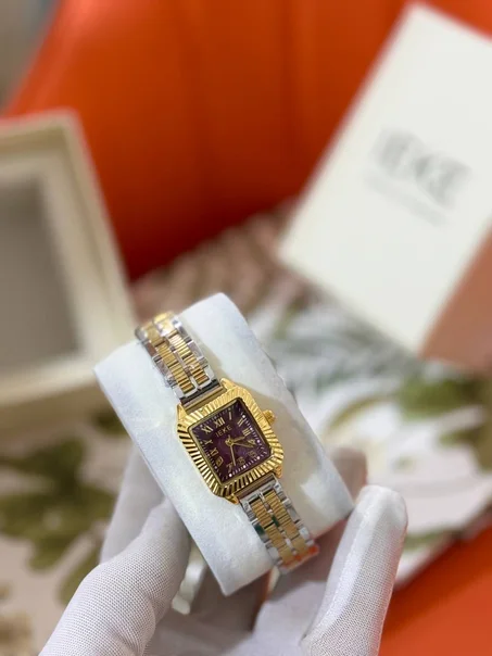 ساعة نسائية