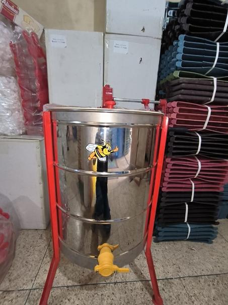 فرازات العسل من فئة 2 و3 و4 اطارات ابتداء من 1800