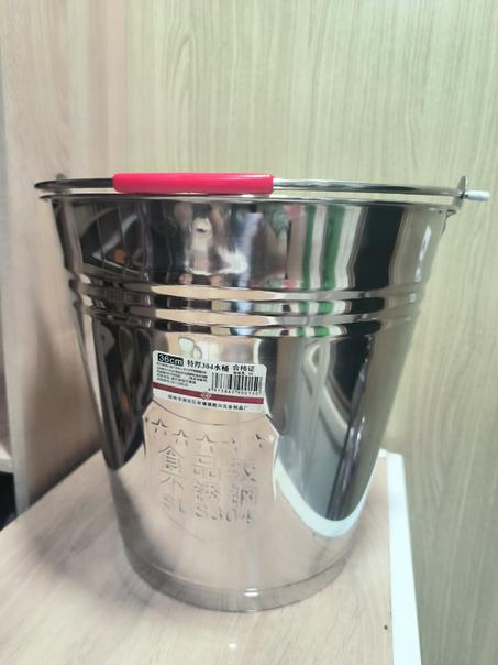 سطل من الفولاذ المقاوم للصدأ 32 لتر عالي الجودة، مثالي لتخزين السوائل والأطعمة