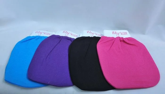 Gant kissa de gommage