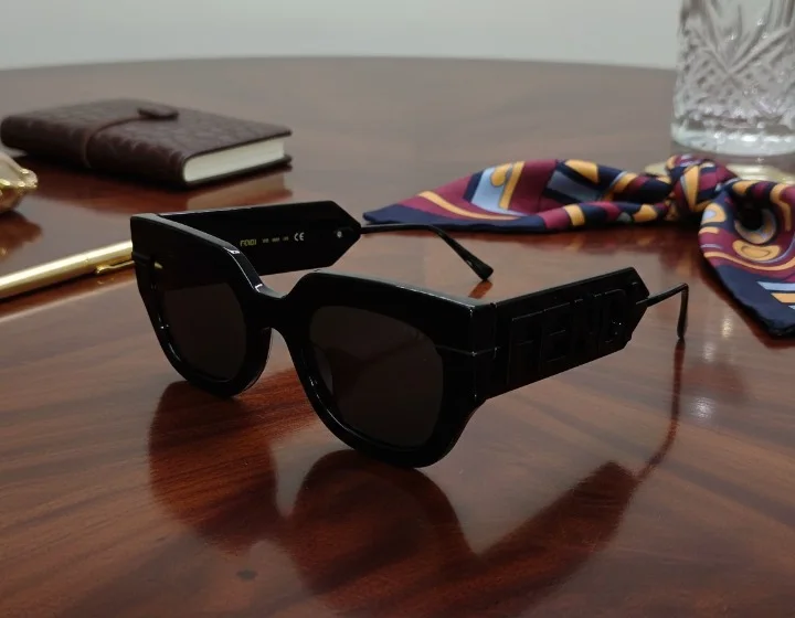 Lunette solaire Fendi Fendigraphi