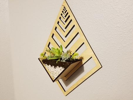 ديكور خاص بنا , مزهرية خشبية أنيقة و جميلة