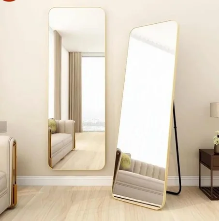 مرآة أرضية كاملة الطول بإطار من الألومنيوم، قائمة بذاتها أو قابلة للإسناد، مرآة لكامل الجسم مناسبة لغرفة المعيشة والنوم