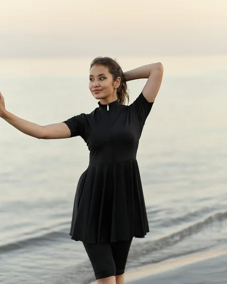 REF 136 AZOME بوركيني Short بتصميم عملي ومريح