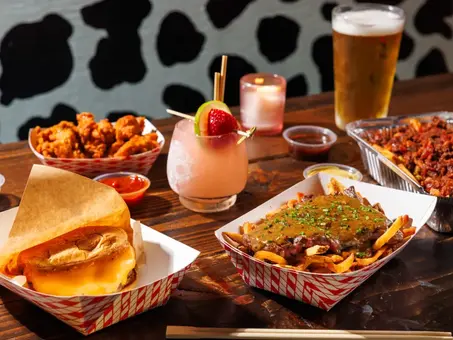 الأغذية والمشروبات