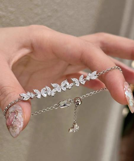 Bracelet à breloques papillon en argent sterling et zircons