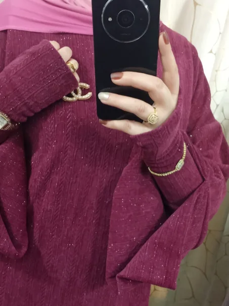 عباية نسائية بتصميم أنيق والوان جدابة