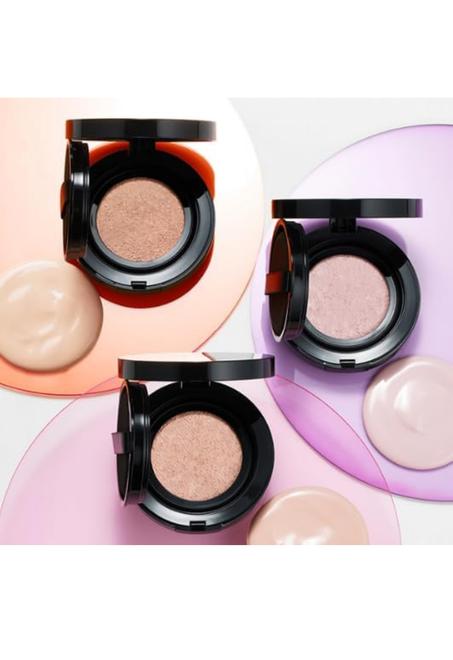 بودرة سائلة لإخفاء عيوب البشره - Cover Cushion