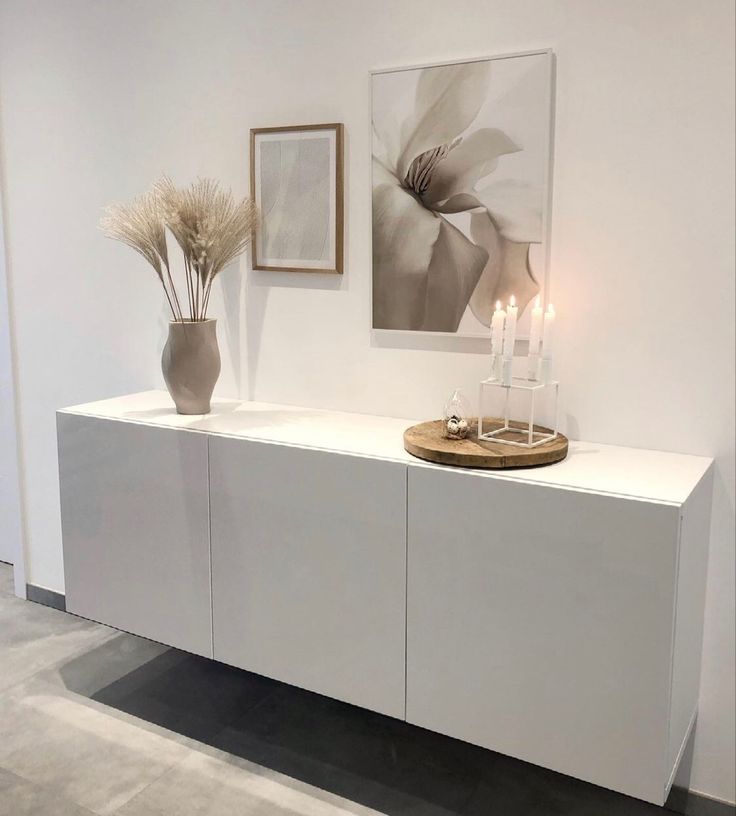 Élégance Suspendue TV Stand