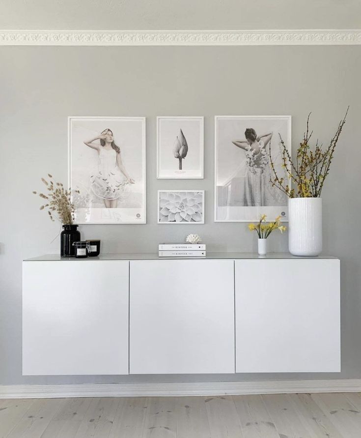 Élégance Suspendue TV Stand