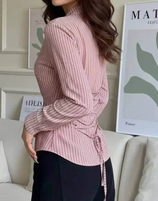 ملابس نسائية