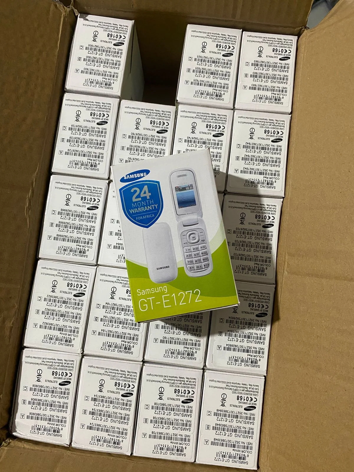 هاتف من نوع Samsung GT-E1272