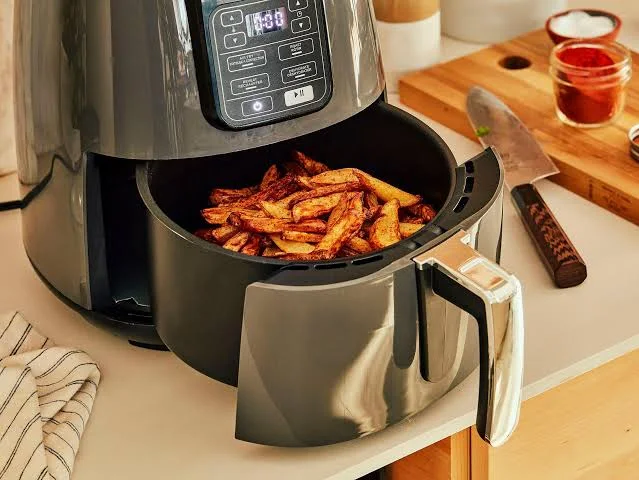 Cuisinez Sainement Sans Excès d’Huile, avec cette friteuse à air