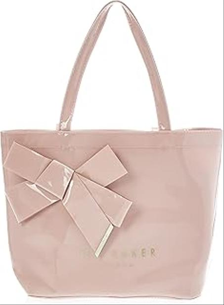 ازياء نسائية