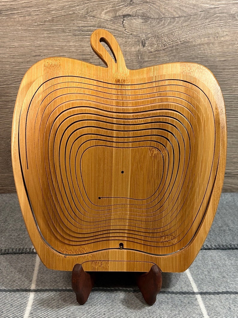 "قفة فواكه سحرية من الخيزران – تصميم كيتطوى وكيزيّن مائدتك" 🍎