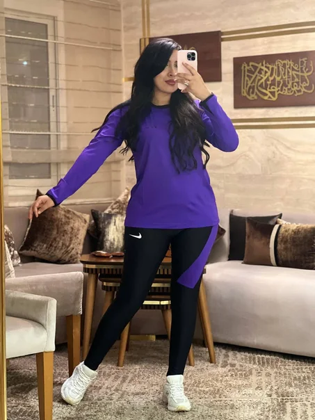 ملابس رياضية تجمع بين الراحة، الجودة، والأداء العالي.
