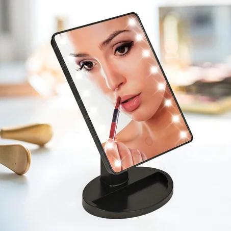 مرآة تجميل تعمل باللمس