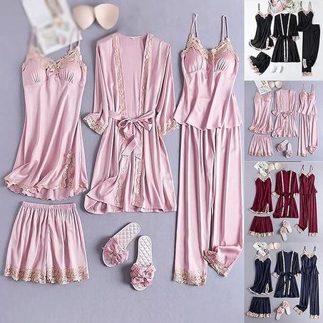 بيجامات النساء