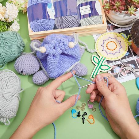 لوازم الكروشيه و الطرز