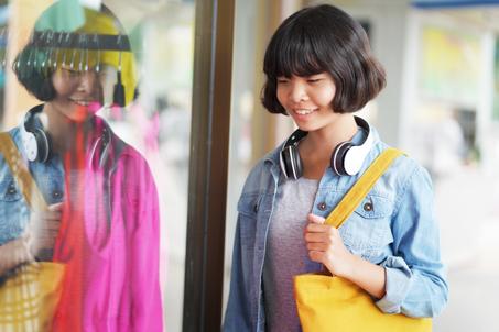 ملابس نسائية