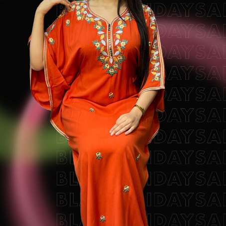 قميص فراشة مطروزة