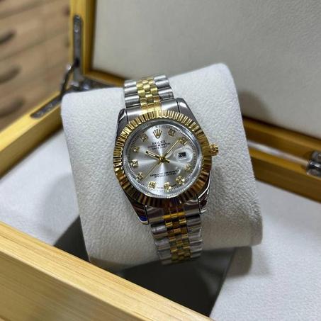 Montre ROLEX  pour femme