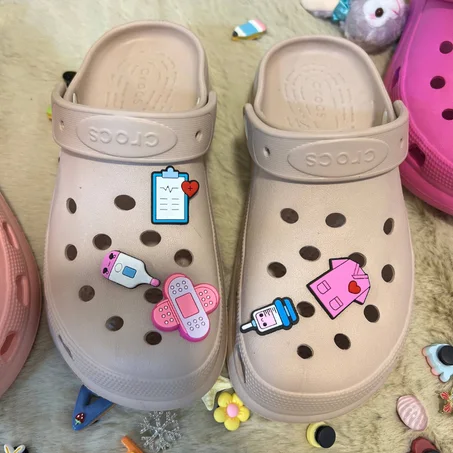MEDICAL CROCSIE