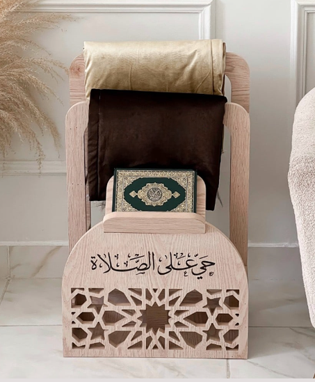 منظم السجاد الخشبي