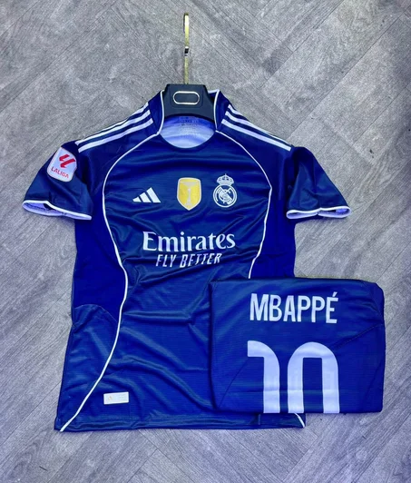 قمصان كروية خالدة