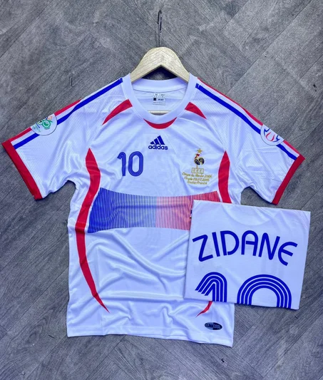 قمصان كروية خالدة