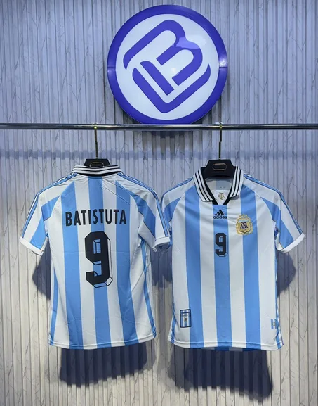 قمصان كروية خالدة: