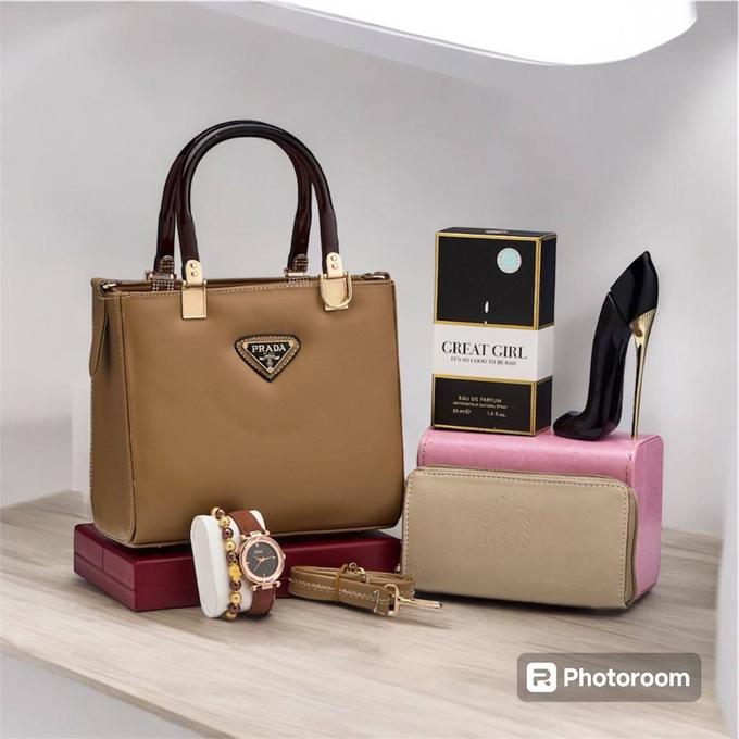 stores/f3cc5d890815dd15dbe8acb1d0d5cb48/products/fDffsUNnZYvwdTjcoDBHzAXb6O7vocQC8vToA8ed.jpg