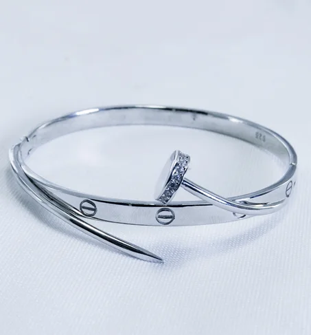 Clou à double tête