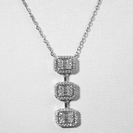 Collier carré Trio