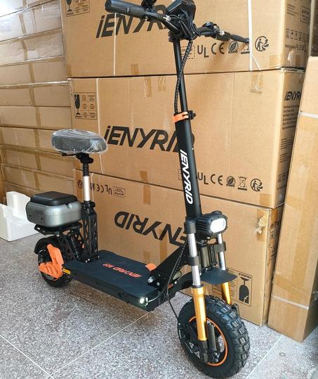 TROTTINETTE IENYRID M9