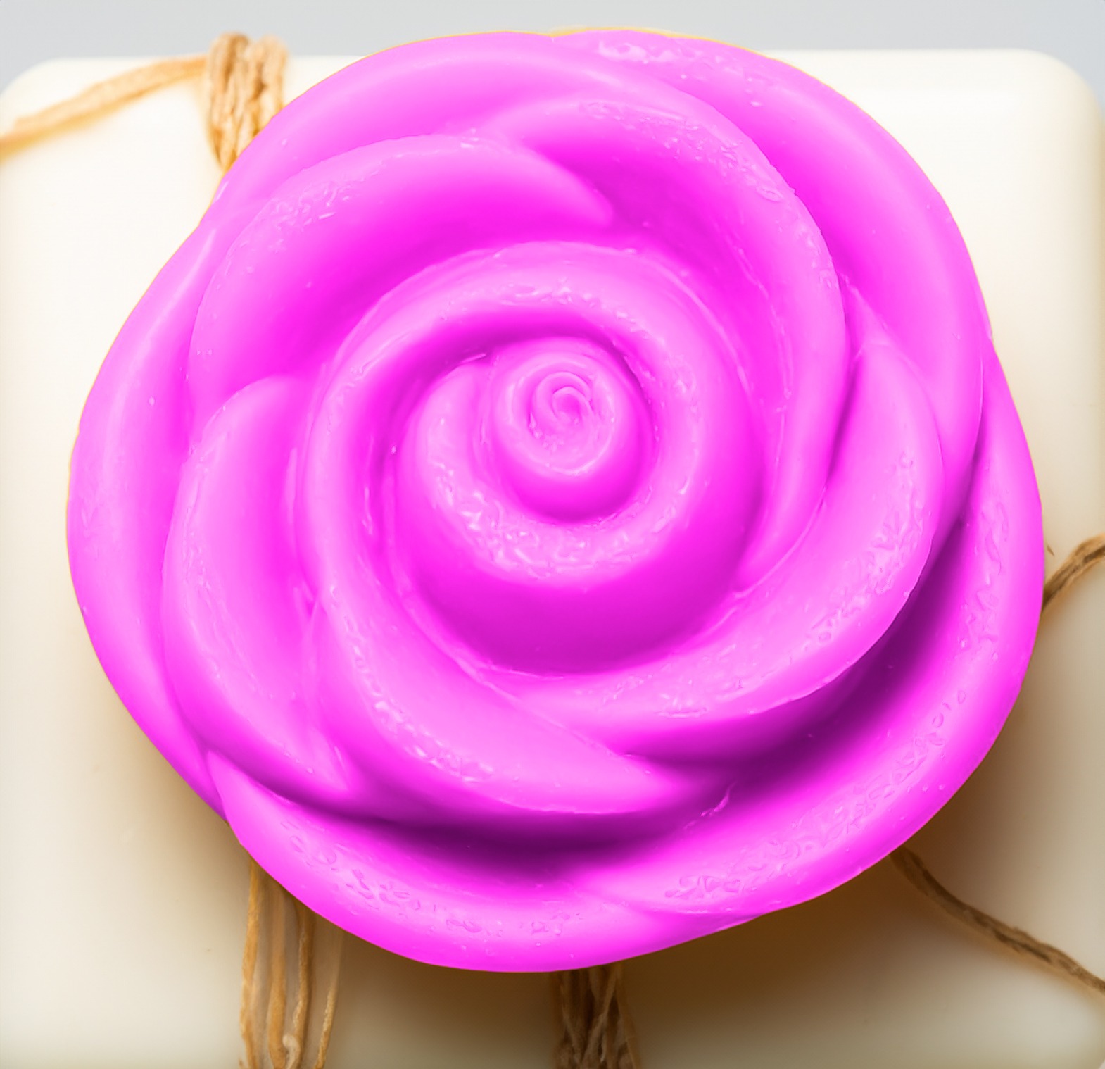 Savon Glycérine aux extraits de Roses