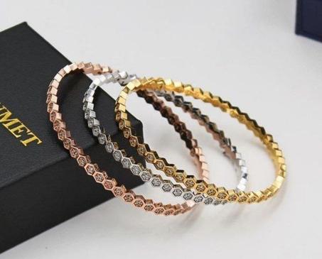 Bracelet Femme Acier CHAUMET Bee My Love – Minimaliste & Raffiné