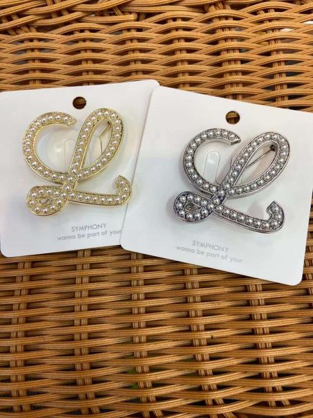 Broche LOEWE – L’accessoire de luxe par excellence